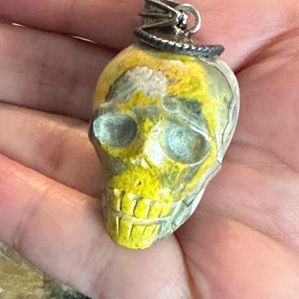Bumblebee Solid Skull Sterling Silver Pendant - image 4